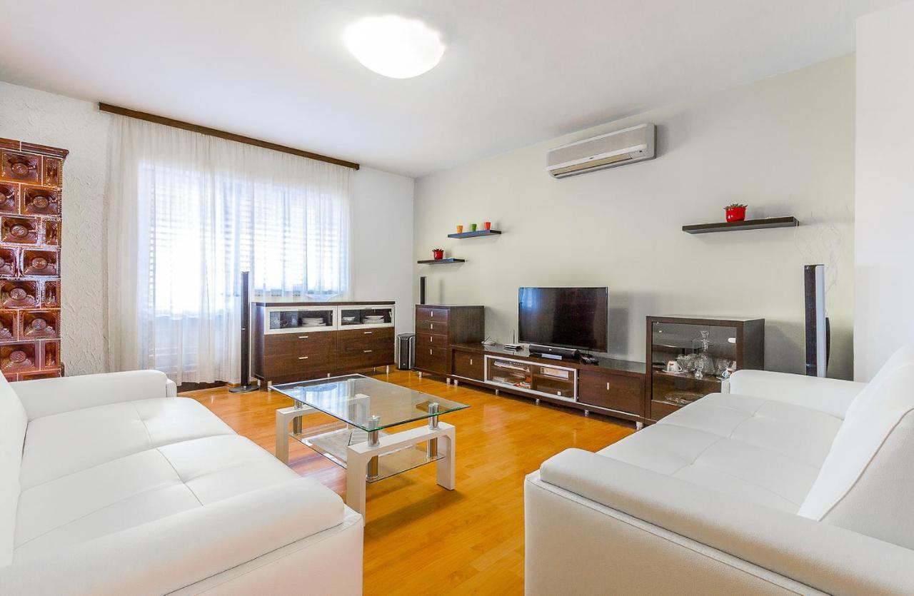 Holiday Home Villa PUY חדר תמונה